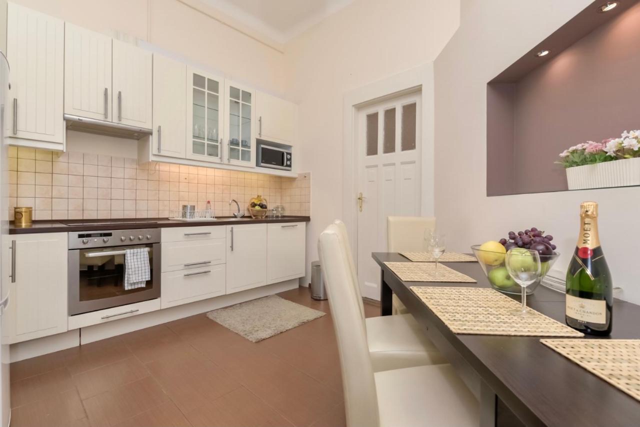 Corvina Apartment Budapest With Free Private Parking Dış mekan fotoğraf