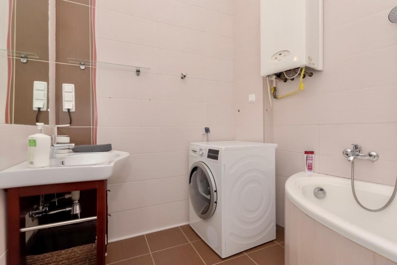 Corvina Apartment Budapest With Free Private Parking Dış mekan fotoğraf